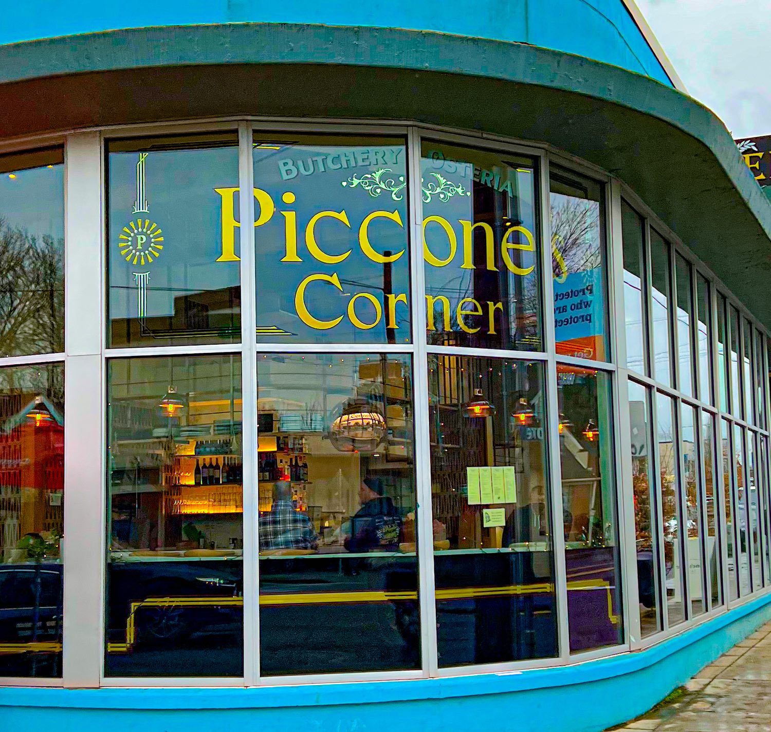 A Magnificent Meal at Piccone’s Corner Portland, Oregon Photos by Steven Shomler Culinary Treasure Network